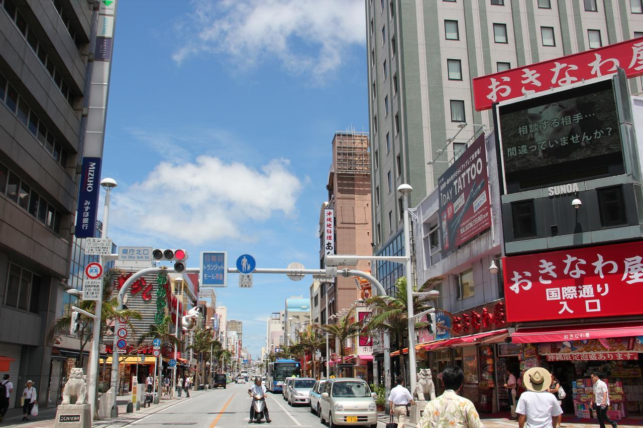 Готель Okinawa Kariyushi Lch. Premium Наха Екстер'єр фото
